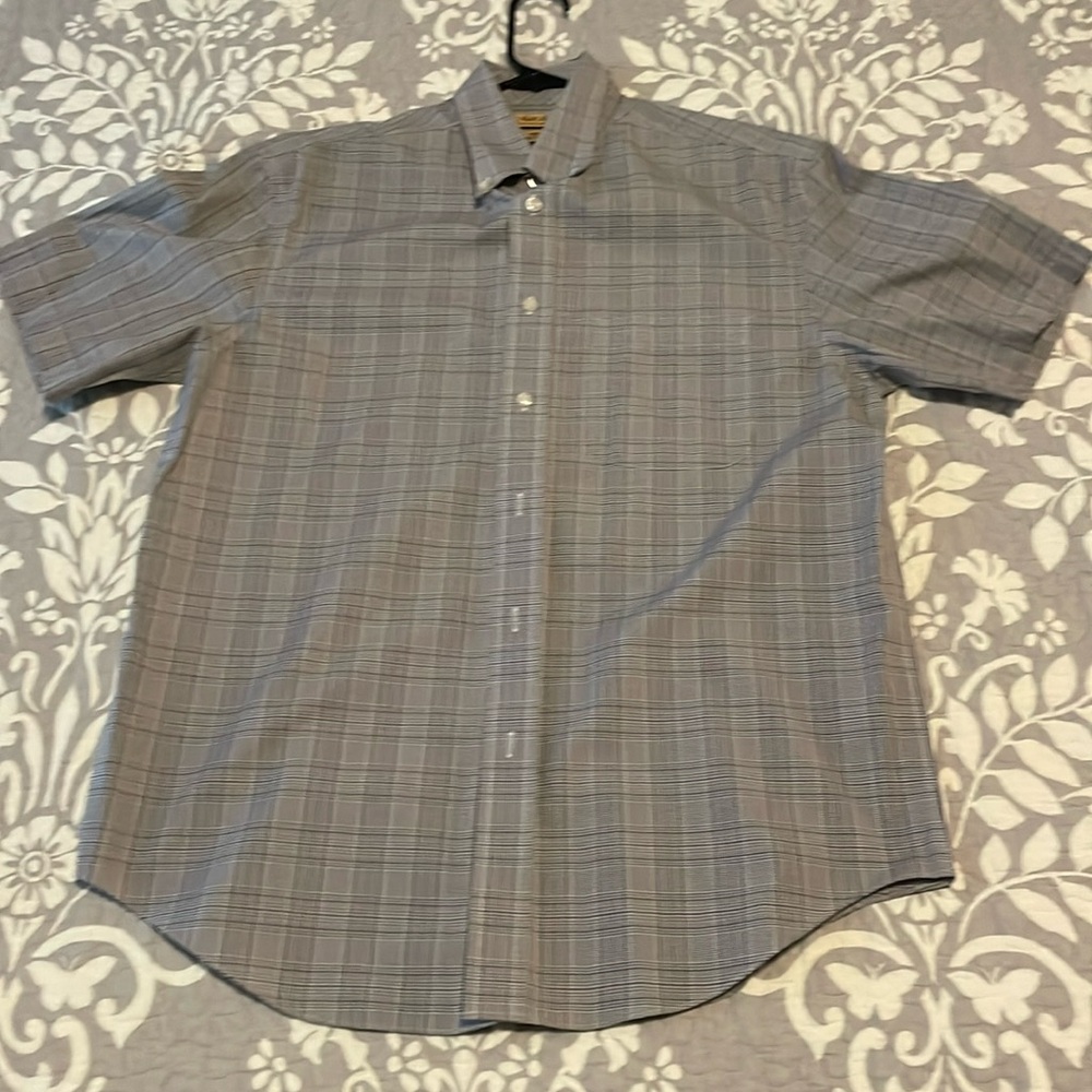 Men’s medium button up